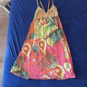 Colorful summer dress, unique pattern
Flowy and feminine